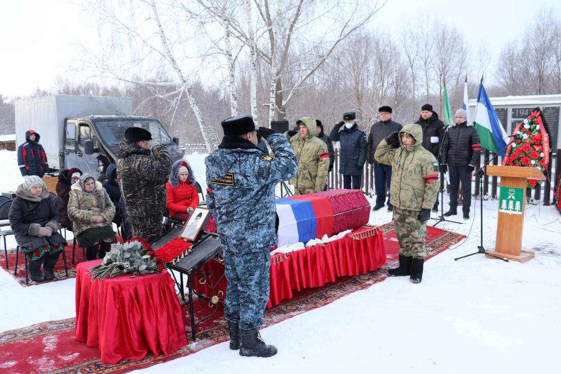 Чужая война Сюткин Олег Вячеславович